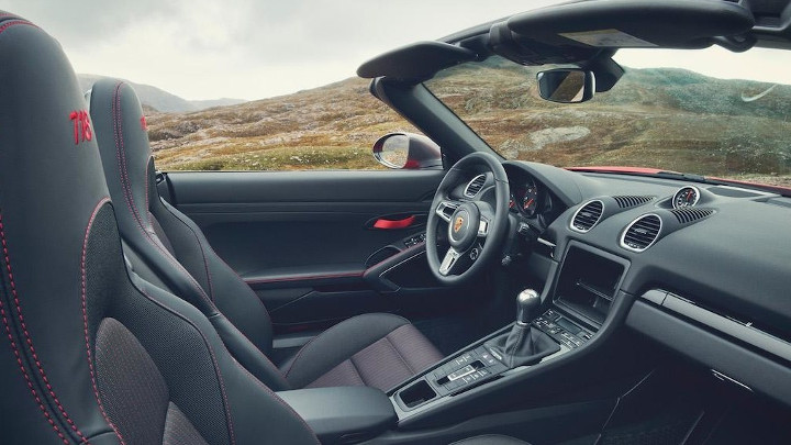 Porsche 718 Cayman et Boxster T interieur